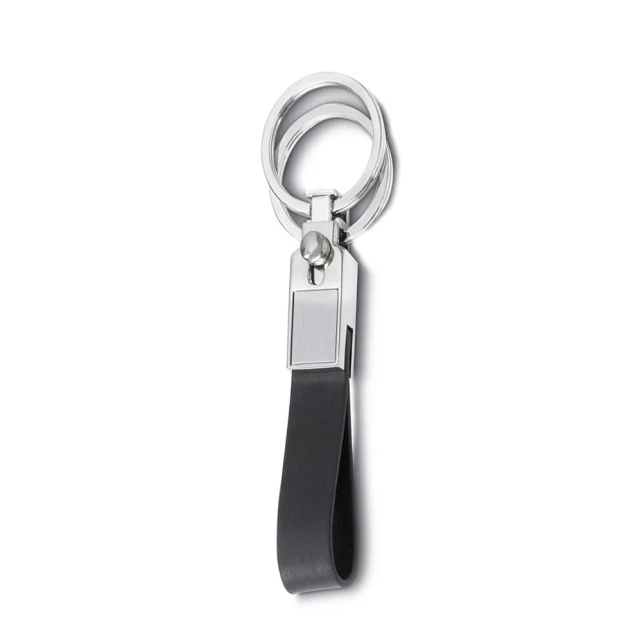 CHAVEIRO DE METAL E COURO C/ 2 ARGOLAS 