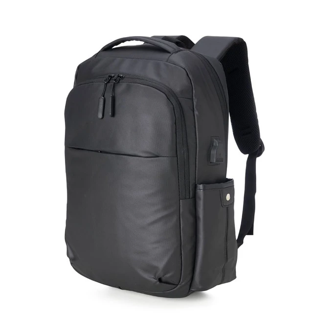 Mochila em Tecido Sintético Tipo Couro com USB 20 Litros