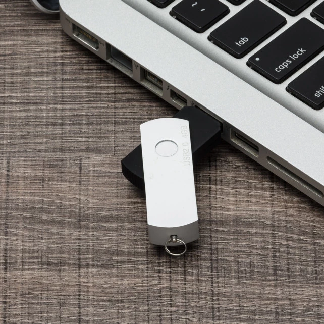 Pen Drive Giratório 4GB 00010