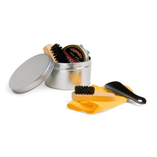 Kit de Limpeza de Sapatos COBB. 