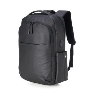 Mochila em Tecido Sintético Tipo Couro com USB 20 Litros