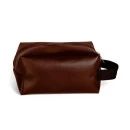 NECESSAIRE C/ ALÇA EM MATERIAL SINTÉTICO - MARROM